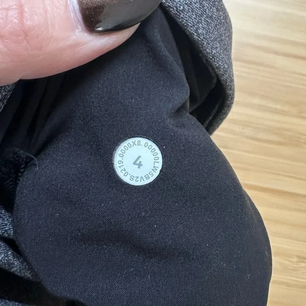 Lululemon Women's On The Fly Pant, Heathered Black, Size 4 Tall, Like New
